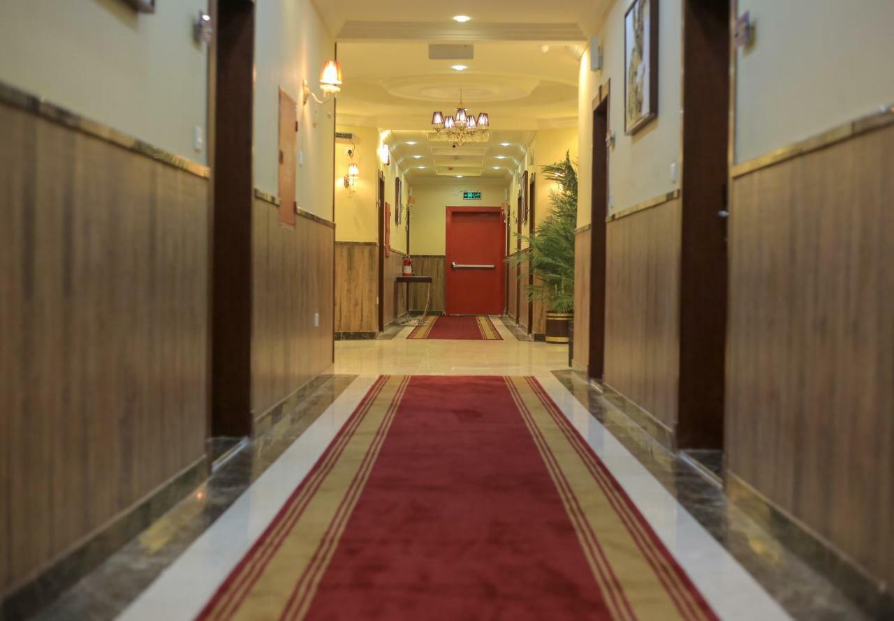 The 40Th Pearl Hotel Suites เจดดาห์ ภายนอก รูปภาพ