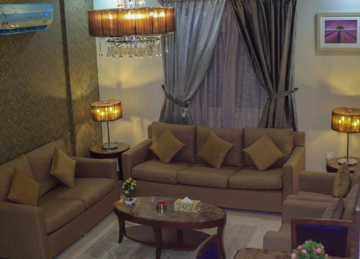 The 40Th Pearl Hotel Suites เจดดาห์ ภายนอก รูปภาพ