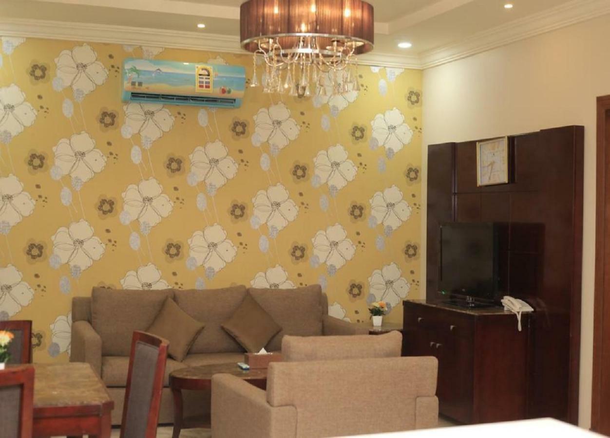 The 40Th Pearl Hotel Suites เจดดาห์ ภายนอก รูปภาพ