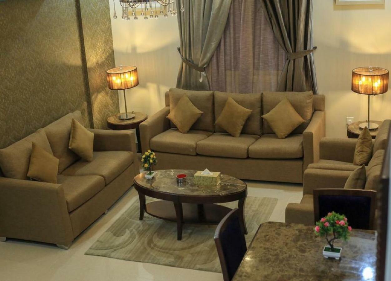 The 40Th Pearl Hotel Suites เจดดาห์ ภายนอก รูปภาพ