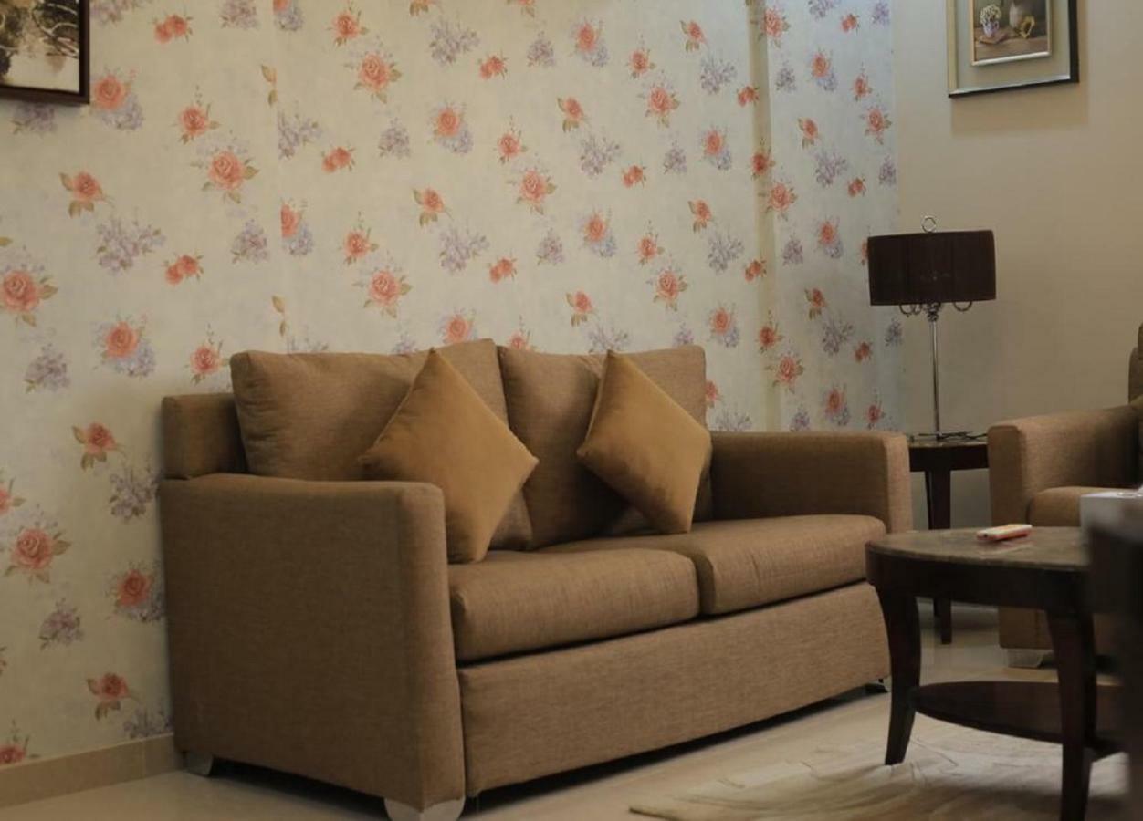 The 40Th Pearl Hotel Suites เจดดาห์ ภายนอก รูปภาพ